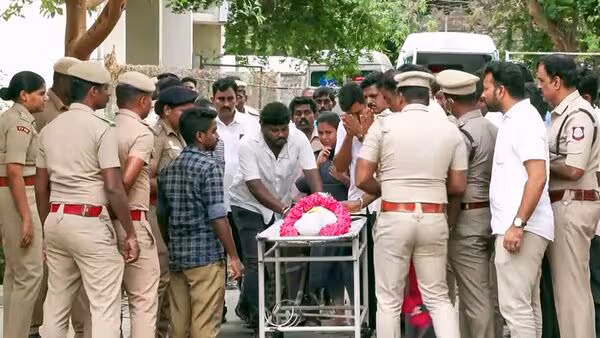 তামিলনাড়ুর কোয়েম্বাটুরে ১০ বছরের শিশুকে খুন, পরিবারের সঙ্গে কথা বললেন মুখ্যমন্ত্রী, কঠোর শাস্তির আশ্বাস