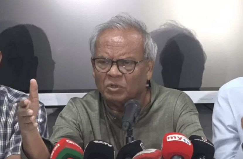 বিশ্বের তুলনায় দেশে জ্বালানি তেলের দাম কম : রিজভী