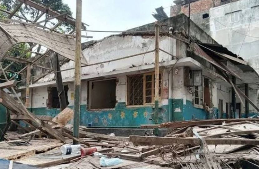 রাজধানীতে স্বাস্থ্যকেন্দ্র গুঁড়িয়ে দেওয়ার ঘটনায় গ্রেপ্তার ৪