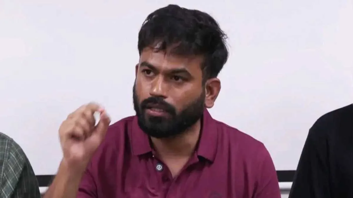 ‘সবচেয়ে বড় বিশ্বাসঘাতক!’ জ্ঞানেশ কুমারের পদত্যাগের দাবি এবং ৪৮ ঘণ্টার সময়সীমা বেঁধে দিলেন সিজেপির দীপকে, দেশজুড়ে আন্দোলনের হুঁশিয়ারি ‘সবচেয়ে বড় বিশ্বাসঘাতক!’ জ্ঞানেশ কুমারের পদত্যাগের দাবি এবং ৪৮ ঘণ্টার সময়সীমা বেঁধে দিলেন সিজেপির দীপকে, দেশজুড়ে আন্দোলনের হুঁশিয়ারি