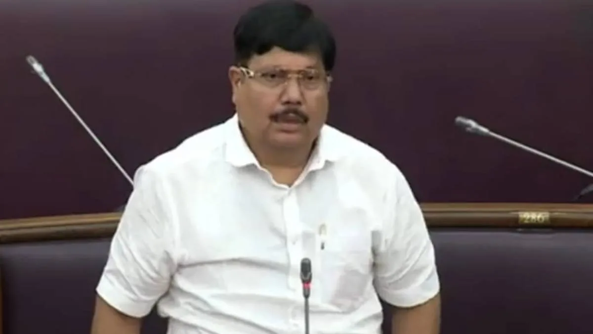 রাজ্যে চালু হতে চলেছে নাইট পার্কিং, জানালেন পরিবহণ মন্ত্রী রাজ্যে চালু হতে চলেছে নাইট পার্কিং, জানালেন পরিবহণ মন্ত্রী