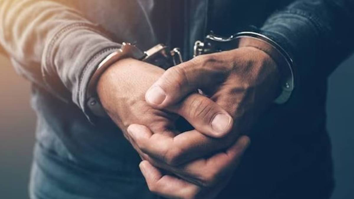 ৯ বছরের কারাদণ্ড ডাকাতির মামলায়, সাজা ৩ জনের ৯ বছরের কারাদণ্ড ডাকাতির মামলায়, সাজা ৩ জনের
