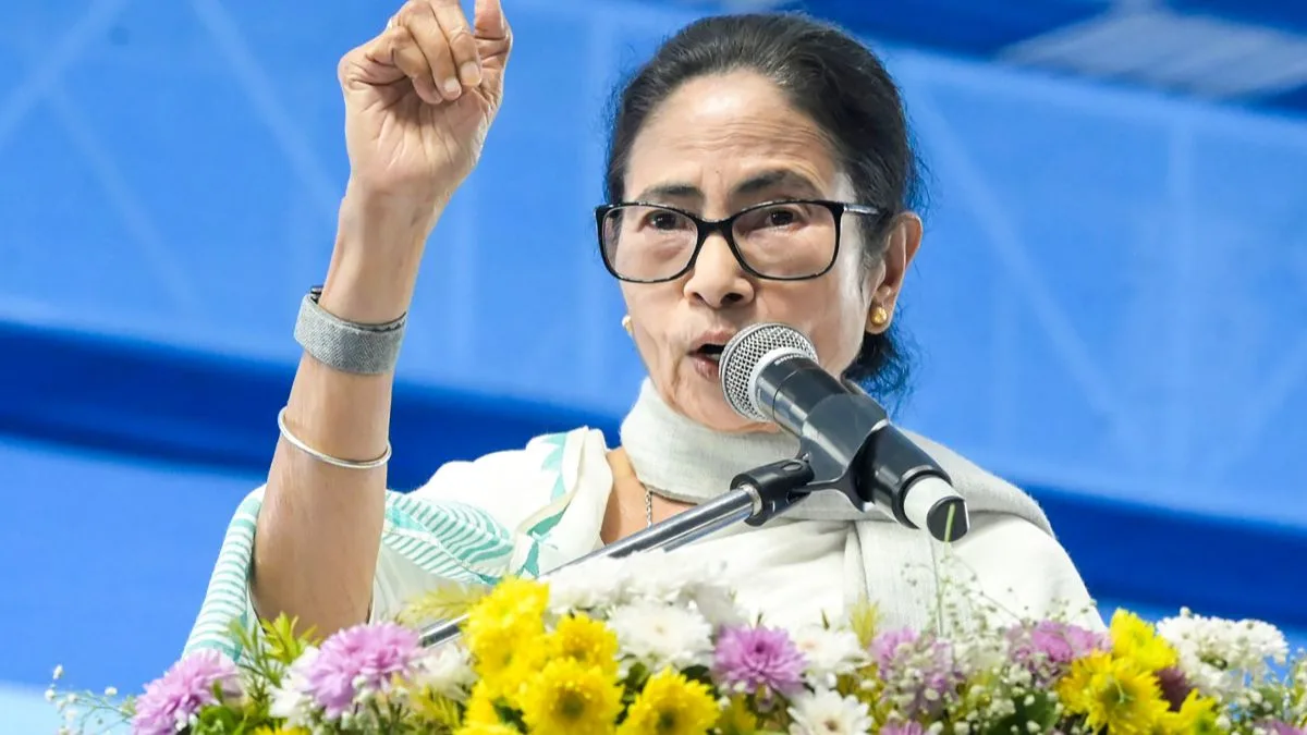 ‘জ্ঞানেশ কুমারকে গ্রেপ্তার করে বাংলায় পুনরায় নির্বাচন হোক’, রণংদেহী মমতা