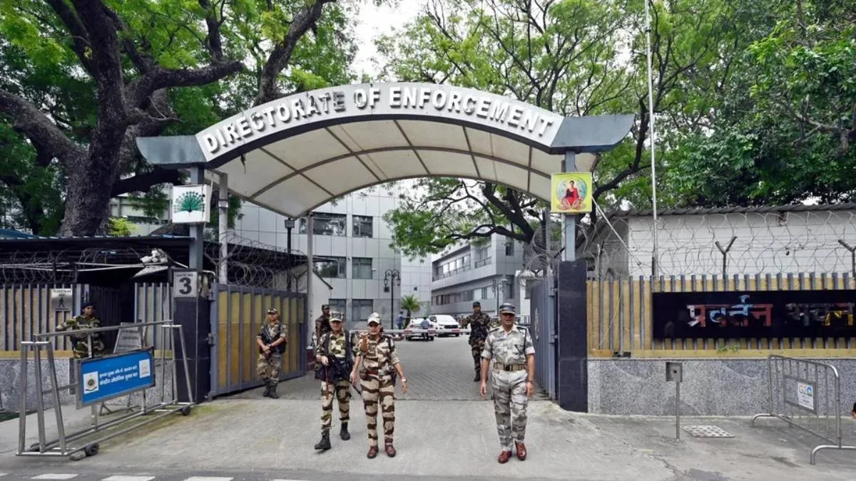 তৃণমূল সাংসদের বাড়ি-অফিসে ইডির হানা, সংবাদপত্রের আড়ালে বেআইনি লেনদেনের অভিযোগ