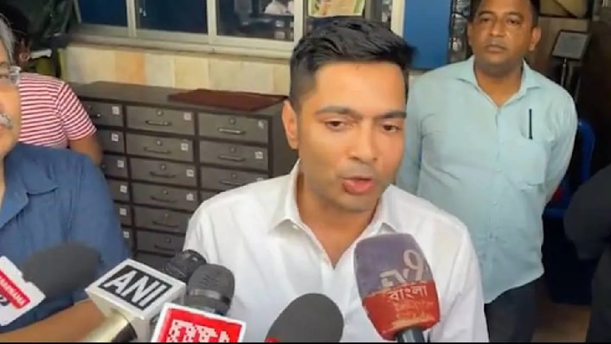 ‘তদন্তের গোপন তথ্য ফাঁস হয়ে যাচ্ছে’, সুপ্রিম কোর্টের দ্বারস্থ সাংসদ অভিষেক