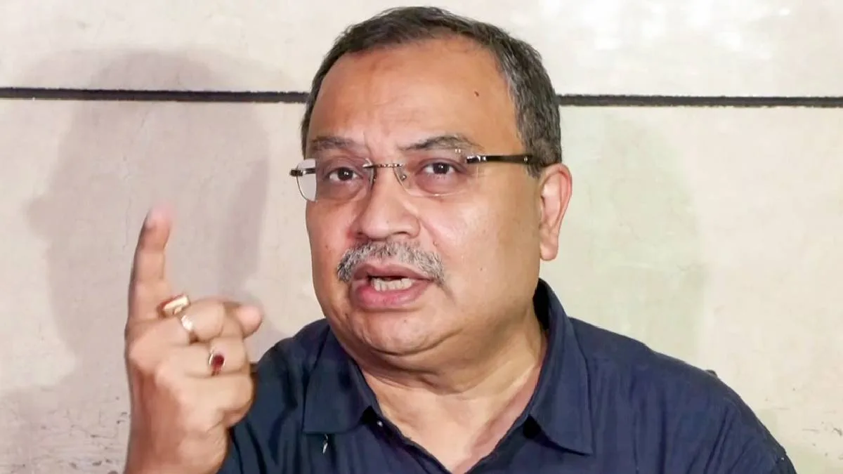 ‘কতই রঙ্গ দেখি দুনিয়ায়’, সাংসদ জগদীশের কথা শুনে তুলোধনা করলেন কুণাল ‘কতই রঙ্গ দেখি দুনিয়ায়’, সাংসদ জগদীশের কথা শুনে তুলোধনা করলেন কুণাল