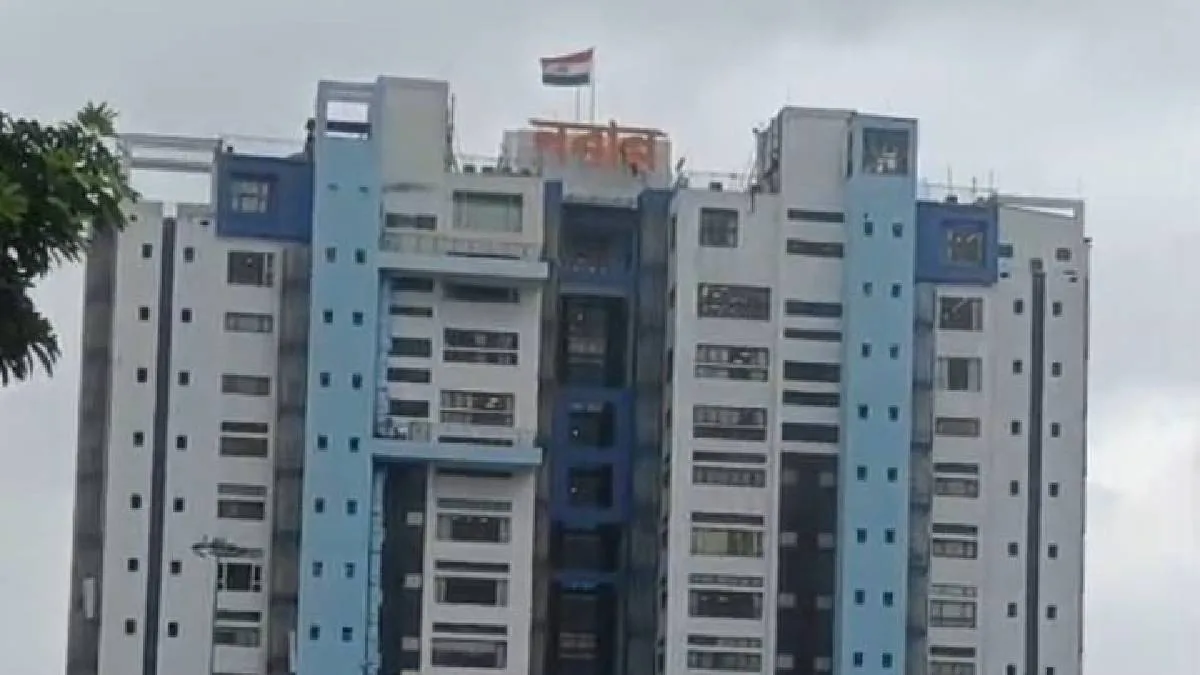 নিরাপত্তা বেষ্টনী পেরিয়ে নবান্নে রহস্যময়ী, নয়াদিল্লিতে টানা জেরা, কে সেই নারী?