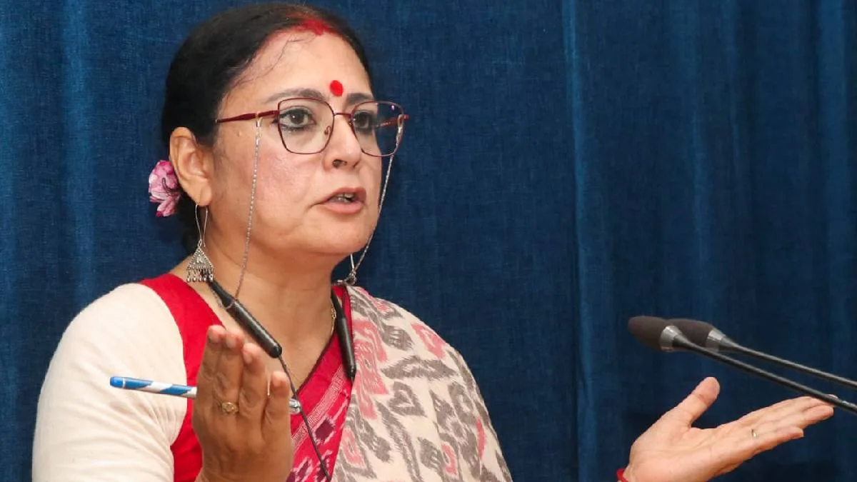 ‘আমায় ট্রোল করে বলছে, সাইকেল কী মাথায় রাখব?’ সপাটে জবাব দিলেন পুরমন্ত্রী ‘আমায় ট্রোল করে বলছে, সাইকেল কী মাথায় রাখব?’ সপাটে জবাব দিলেন পুরমন্ত্রী