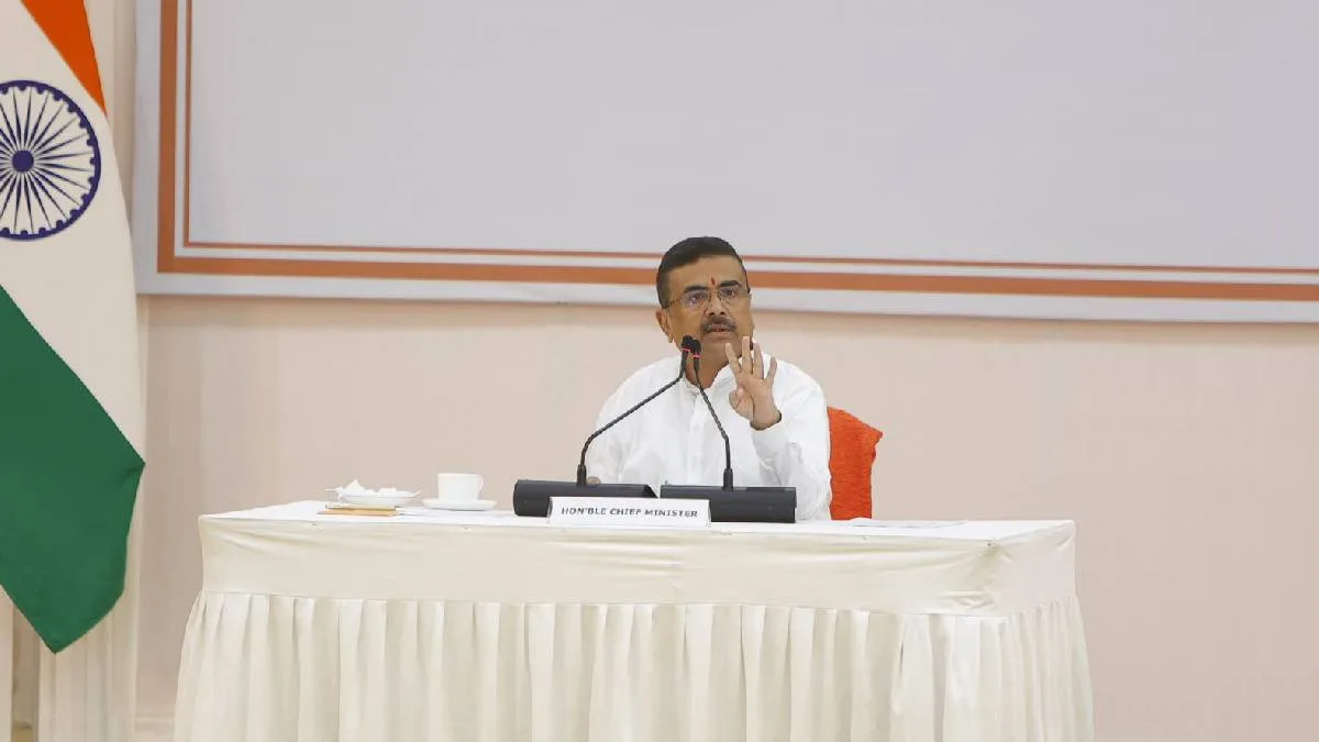 ‘ঘাঁটাঘাঁটি কম করুন’, মমতার পা ভাঙা ইস্যুতে আবার তোপ দাগলেন মুখ্যমন্ত্রী
