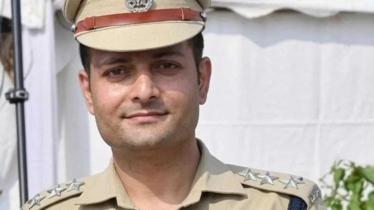 যন্তর মন্তরে সাংবাদিকদের যৌন হেনস্থা, অভিযুক্ত বিবেক ভকতের প্রোমোশন আটকাল দিল্লি সরকার