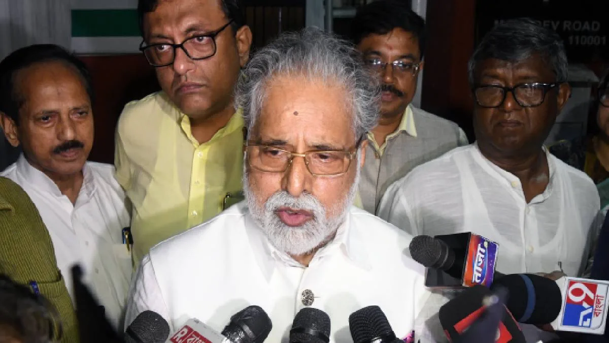 সুদীপের ডাকা বৈঠকে গরহাজির ১০ জন সাংসদ, হোয়াটসঅ্যাপ গ্রুপ থেকে লেফট কেন? সুদীপের ডাকা বৈঠকে গরহাজির ১০ জন সাংসদ, হোয়াটসঅ্যাপ গ্রুপ থেকে লেফট কেন?