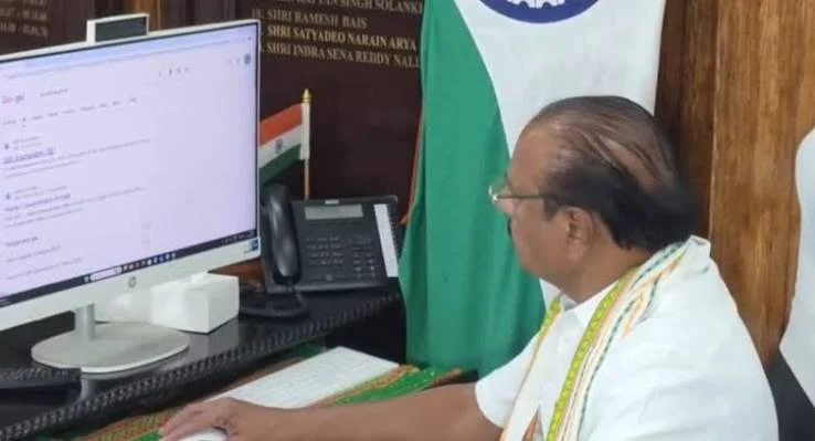 জনগণনা ২০২৭: সেলফ-এনুমারেশন কার্যক্রমে অংশ নিলেন রাজ্যপাল, নাগরিকদের সক্রিয় সহযোগিতার আহ্বান!