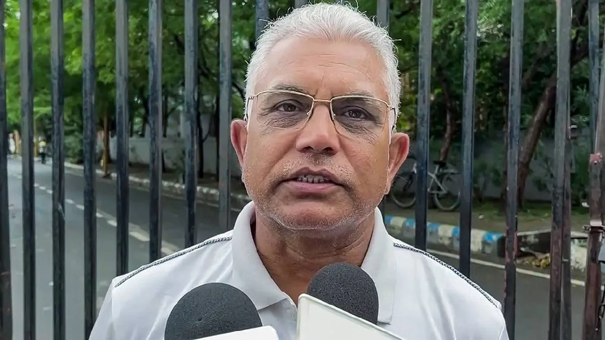 গাইঘাটার এনকাউন্টার নিয়ে দিলীপের বার্তা, অপরাধ দমনে ‘জিরো টলারেন্স’ সরকারের গাইঘাটার এনকাউন্টার নিয়ে দিলীপের বার্তা, অপরাধ দমনে ‘জিরো টলারেন্স’ সরকারের